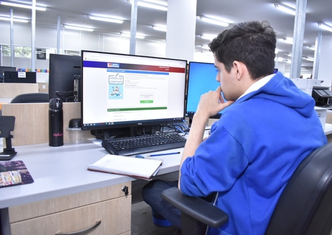 Bolsa Idiomas bate recorde de inscritos em Manaus