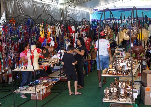 Parintins: Artesãos arrecadam mais de R$ 100 mil reais em 2 dias 