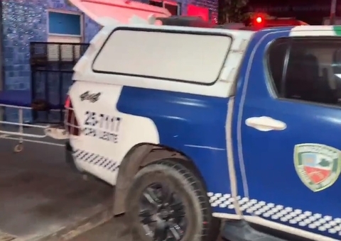 Homem é espancado pelo 'tribunal do crime' após assalto em Manaus