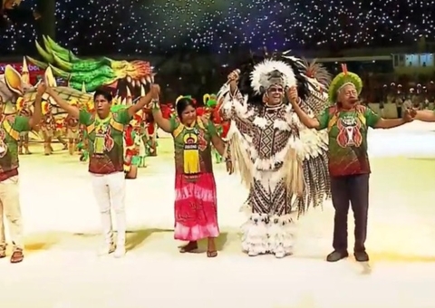 Parintins: Garantido leva Cacique Raoni, um dos maiores líderes indígenas, ao Bumbódromo