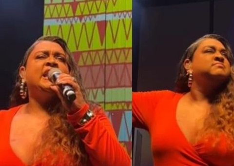 Preta Gil desabafa durante show: 'sou preta, sou gorda'
