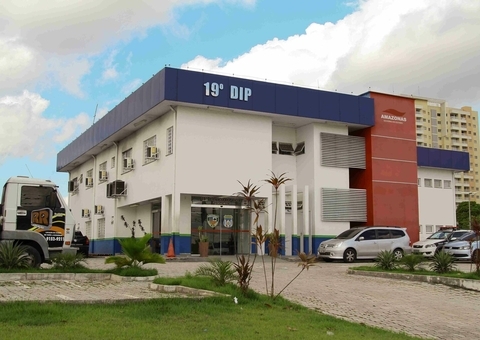 Irmãos suspeitos de roubo, tráfico de drogas e homicídio são presos em Manaus