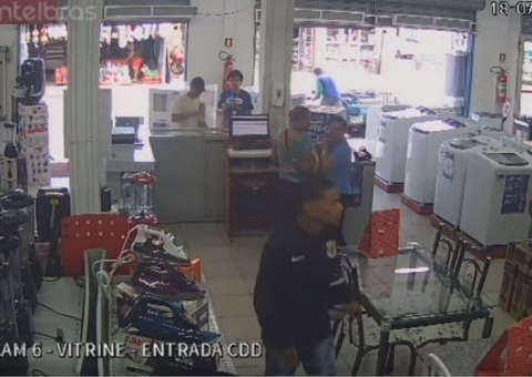 'Tio Patinhas' é suspeito de mandar assaltar loja da TV Lar em Manaus