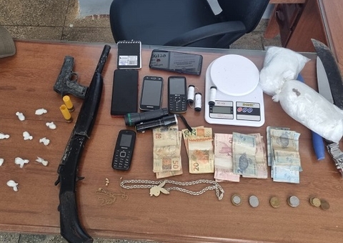 Dupla é presa com drogas durante Operação em combate ao Tribunal do Crime no Amazonas