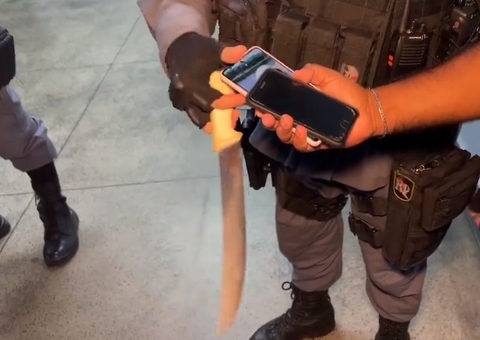 Assaltantes são presos após amedrontarem vítimas com facão em Manaus