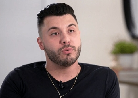 Acidente com ônibus da equipe do cantor Murilo Huff deixa homem ferido