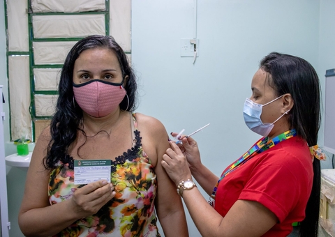 Vacinação contra Covid-19 acontece hoje em 9 pontos de imunização em Manaus