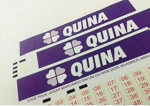 Duas pessoas ganham R$ 49 mil ao acertarem a quina