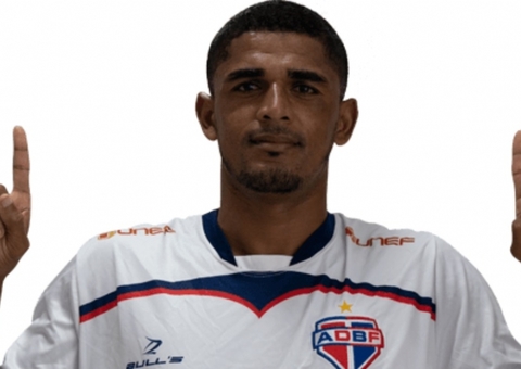 Deon, do Bahia de Feira, morre durante treino; time joga contra Nacional neste sábado