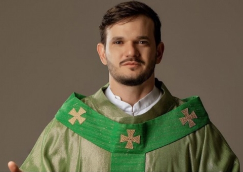 Padre Patrick Fernandes revela quanto ganha na igreja
