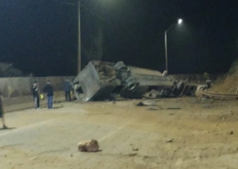 Torcedores do Corinthians morrem após ônibus capotar em Belo Horizonte