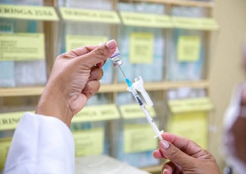 Vacinação contra Covid-19 é ofertada em mais de 70 pontos em Manaus