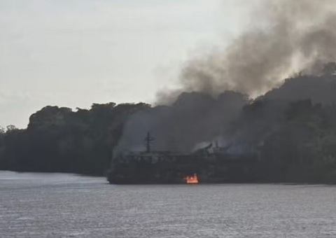 Incêndio em barco deixou 3 mortos em Uarini; bebê está entre as vítimas
