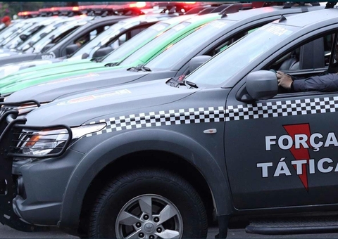 Foragido evita dizer o próprio nome e agride PM com celular roubado no Cidade de Deus