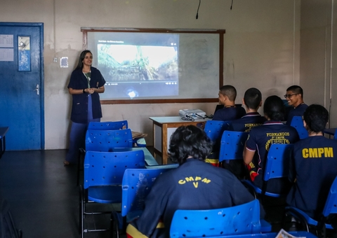 Projeto incentiva senso crítico de estudantes por meio do cinema no Amazonas