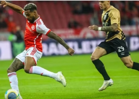 Inter empata com o Athletico no último lance quando já ouvia vaias em casa