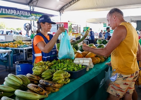Feiras da ADS oferecem alimentos frescos e de qualidade nesta semana; confira programação