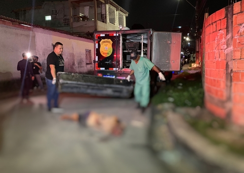 Homem é perseguido e tem cabeça partida com terçadada no Novo Aleixo