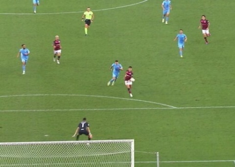 Flamengo vence Bolívar na Libertadores e abre boa margem para decidir vaga na altitude