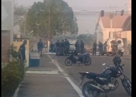 Garimpeiros atacam agentes da PF após destruição de dragas em Humaitá; vídeos