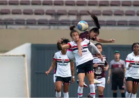 Goleira pega três pênaltis e põe São Paulo na final do Brasileirão feminino