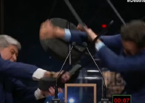 Datena agride Marçal com cadeirada e é expulso de debate em São Paulo; vídeo