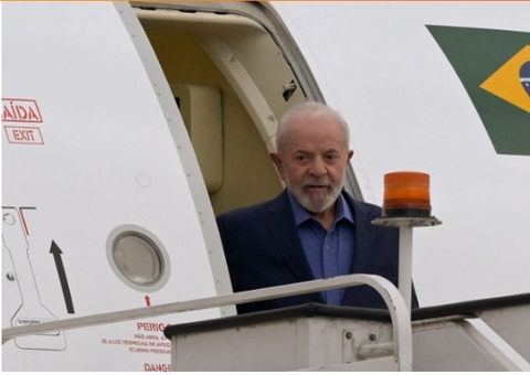 Lula revela que sentiu medo de morrer após pane em avião no México