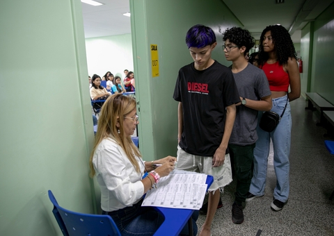 Provas do vestibular da UEA serão aplicadas hoje no Amazonas