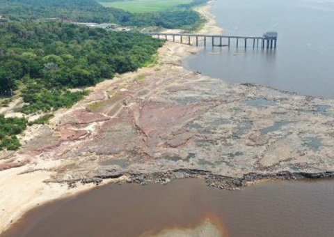 Repiquete: Rio Negro volta a secar após nível do rio subir em Manaus