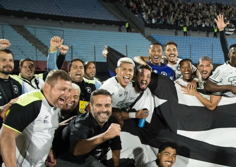 Botafogo perde para Peñarol em jogo nervoso, mas vai a final inédita