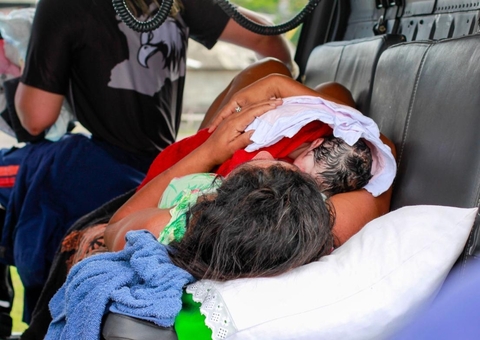 Mãe dá à luz dentro de helicóptero em comunidade rural de Manaus
