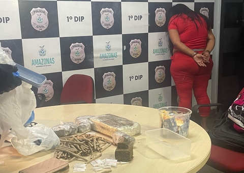 Polícia descobre mercadinho usado para vender drogas no Centro; mulher é presa