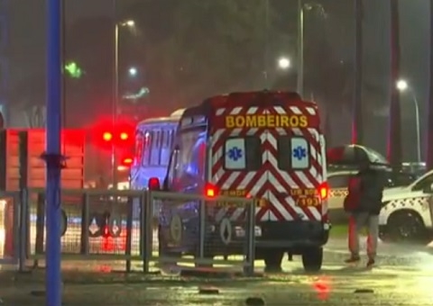 PF investiga explosões na Praça dos Três Poderes em Brasília