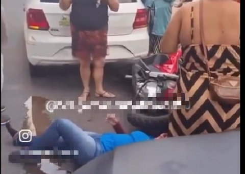 Motociclista fica ferida após ser atingida por carro na Compensa; vídeo