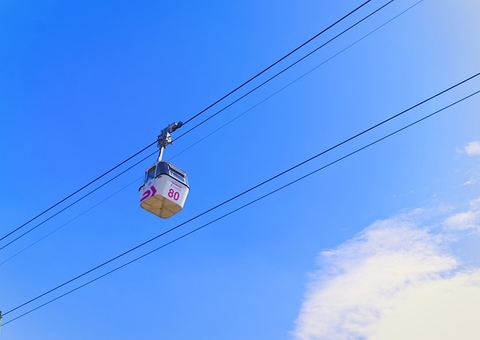 Teleférico cai e deixa 8 feridos na França; 2 estão estado grave