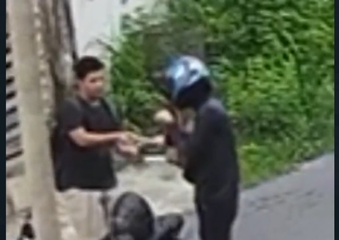 Estudantes são assaltados por criminoso em moto na Cidade Nova; vídeo