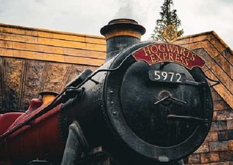 Exemplar raro de 'Harry Potter e a Pedra Filosofal' é leiloado por mais de R$ 270 mil na Inglaterra