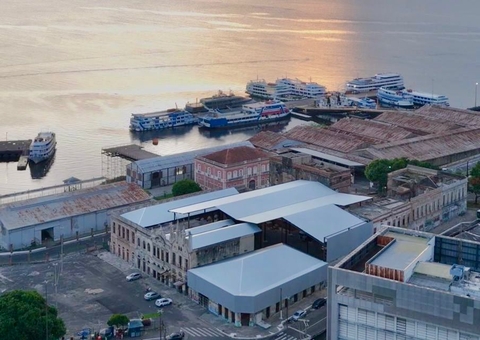 Cantata de Natal dá brilho ao centro histórico de Manaus nesta quarta