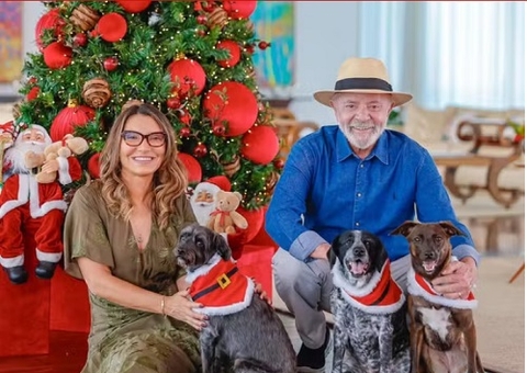 Lula e Janja postam fotos com pets no Natal: 'Nossa família'