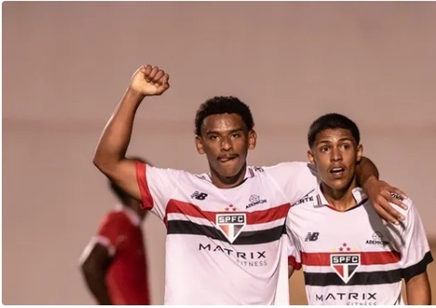 São Paulo goleia América-RN com grande 1º tempo e mantém 100% na Copinha