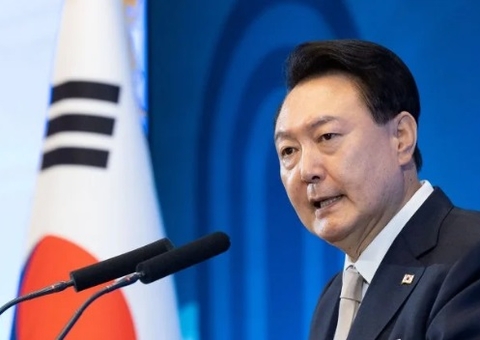 Presidente da Coreia do Sul é preso por insurreição