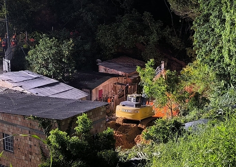 Três pessoas são resgatadas após deslizamento na Redenção