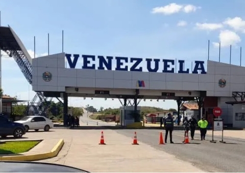 Venezuela fecha fronteira com o Brasil para exercício militar