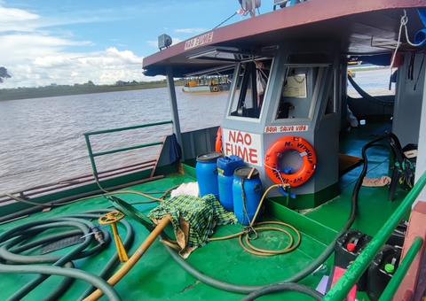 Dupla é presa por transporte irregular de 17 mil litros de gasolina em Autazes