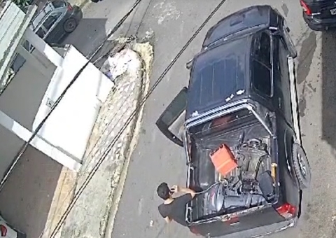 Criminosos se disfarçam de clientes e roubam motor de popa no São Jorge; vídeo