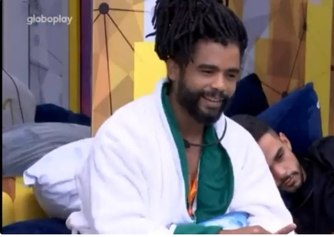 Diogo aponta racismo em comentário de Eva e Renata sobre Camila: 'soou mal'