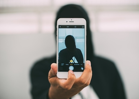 Golpe da selfie pode comprometer dados bancários: Saiba como se proteger