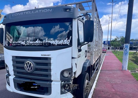 Motorista de caminhão é indiciado após morte de casal em estrada de Silves