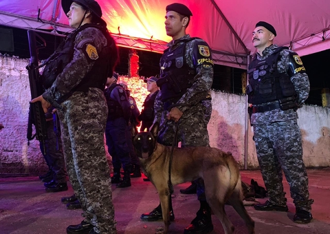 Cerca de 60 policiais embarcaram em novo porto para operar nas Bases Fluviais no Amazonas