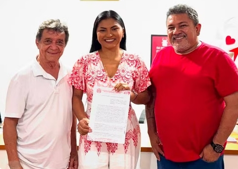 Edilene Tavares se despede do cargo de Rainha do Folclore do Boi Garantido